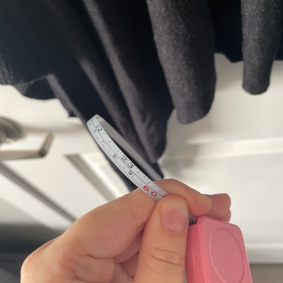 LULULEMON / BLACK ENLIGHTENED PULLOVER - Picture 4 of 5